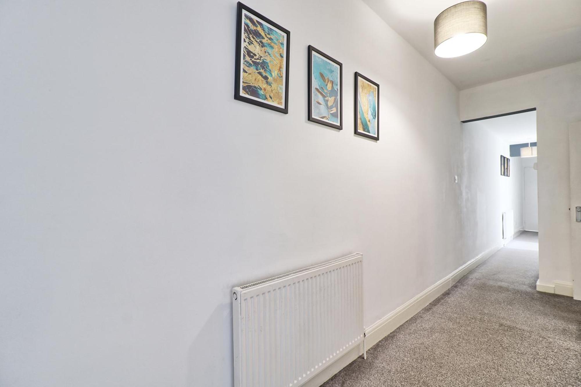 Luxury 3-Bed Apartment Near To London With Parking Hornchurch Luaran gambar