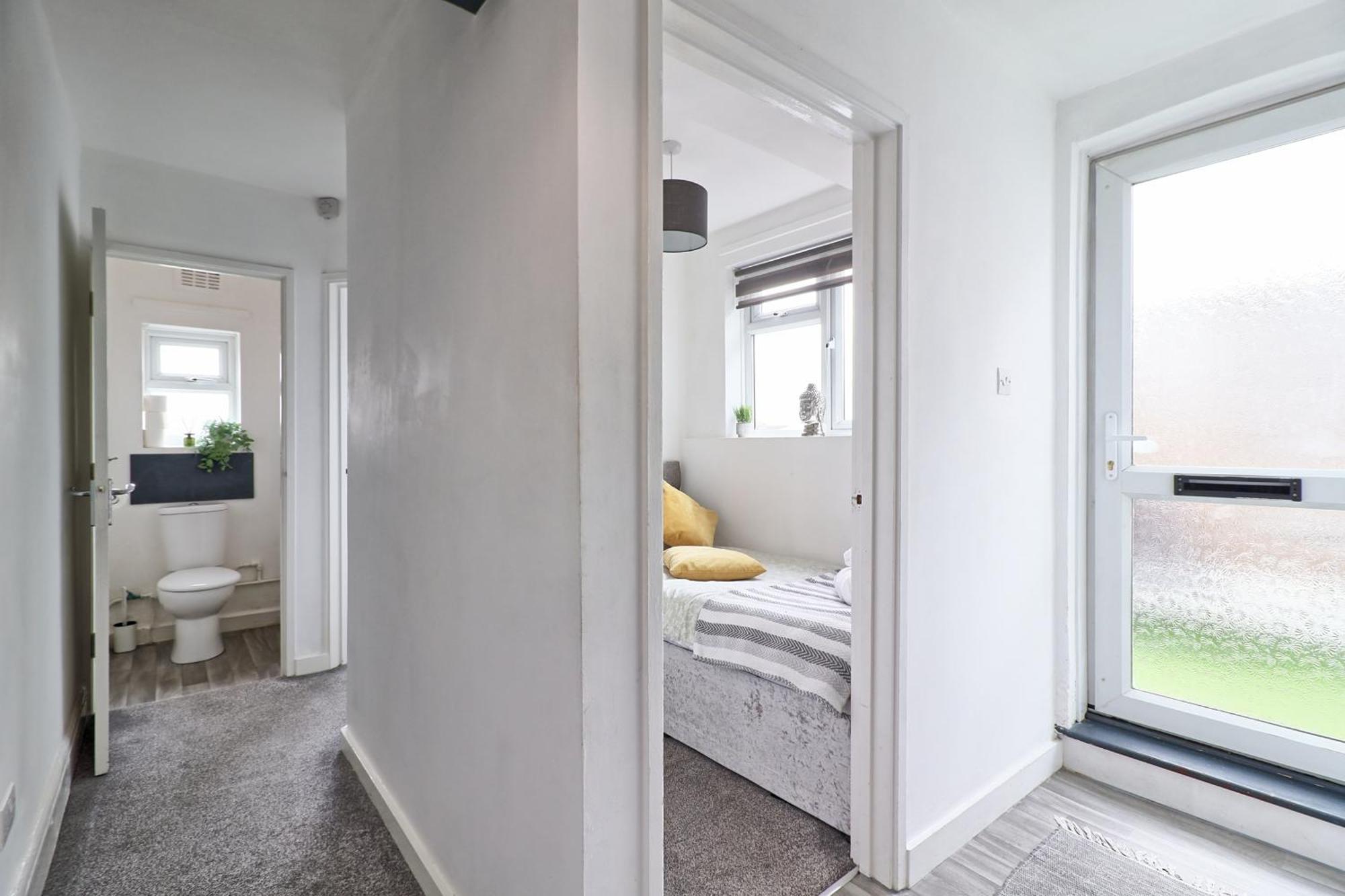 Luxury 3-Bed Apartment Near To London With Parking Hornchurch Luaran gambar