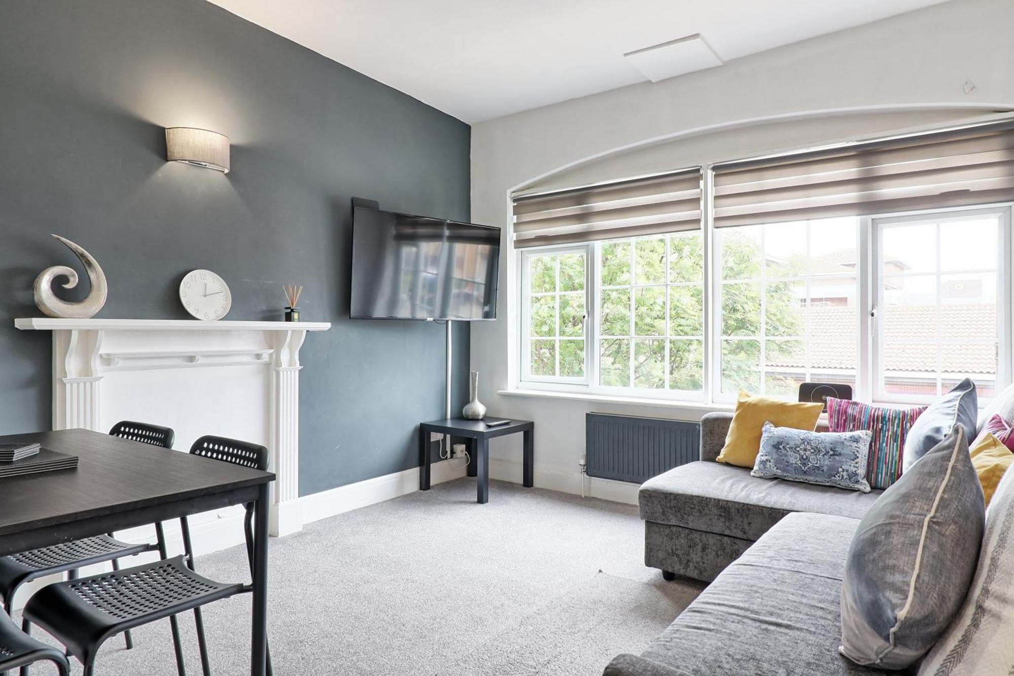 Luxury 3-Bed Apartment Near To London With Parking Hornchurch Luaran gambar