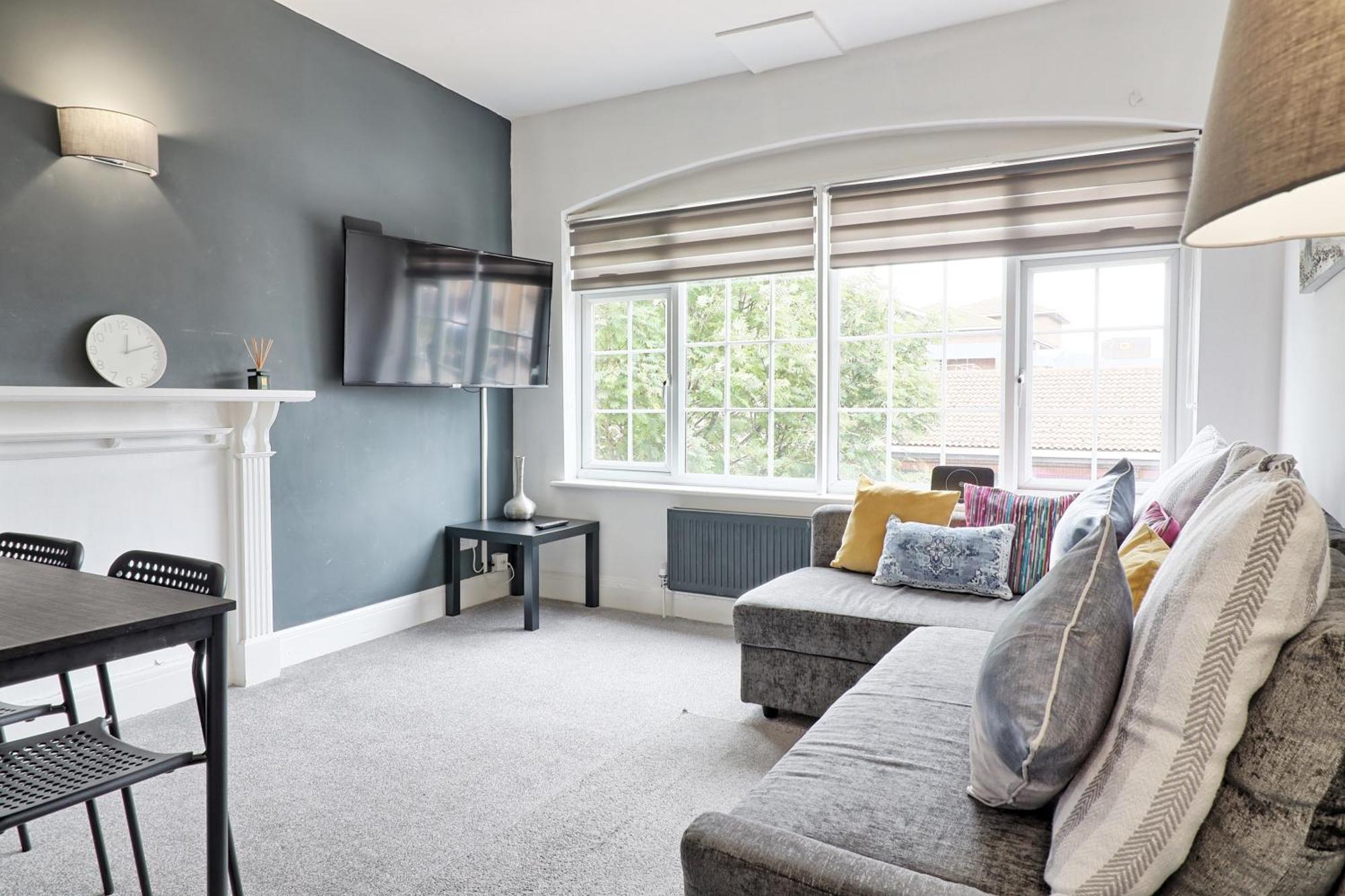 Luxury 3-Bed Apartment Near To London With Parking Hornchurch Luaran gambar